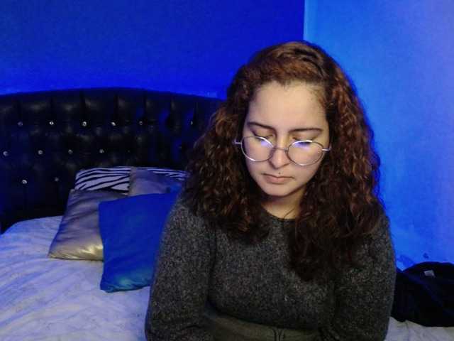 Live sex webcam photo for Goddesstepha1 #275678719