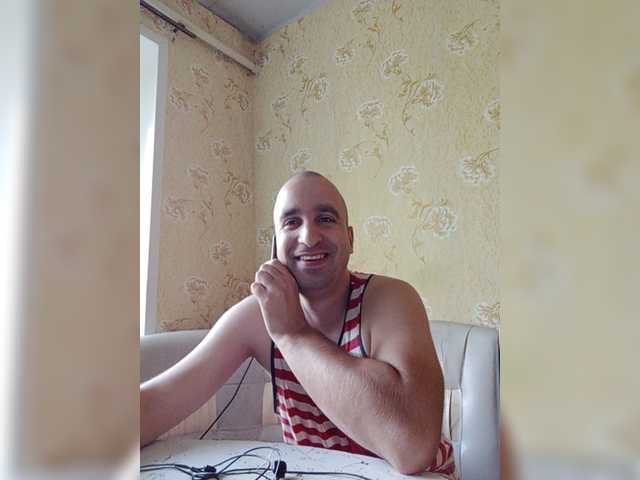 Live sex webcam photo for Godistime1994 #276409883