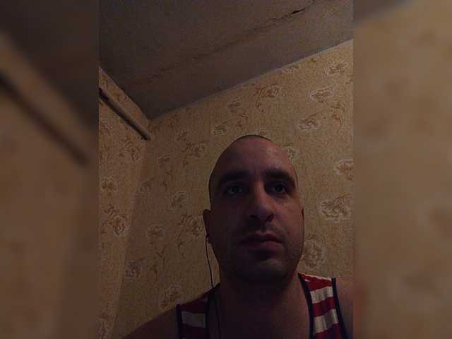 Live sex webcam photo for Godistime1994 #276419194