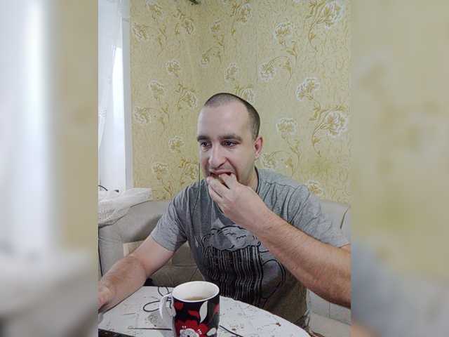 Live sex webcam photo for Godistime1994 #276787826