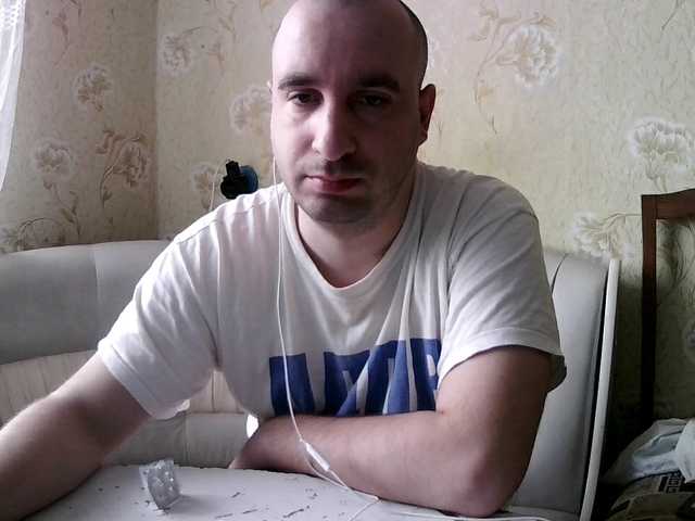 Live sex webcam photo for Godistime1994 #277483298