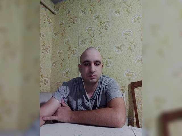 Live sex webcam photo for Godistime1994 #290001776