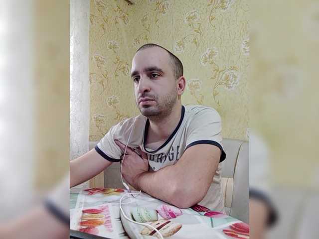 Live sex webcam photo for Godistime1994 #290191157