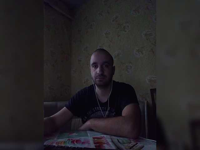 Live sex webcam photo for Godistime1994 #290313588