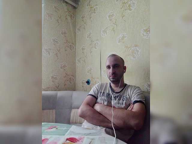 Live sex webcam photo for Godistime1994 #290471356