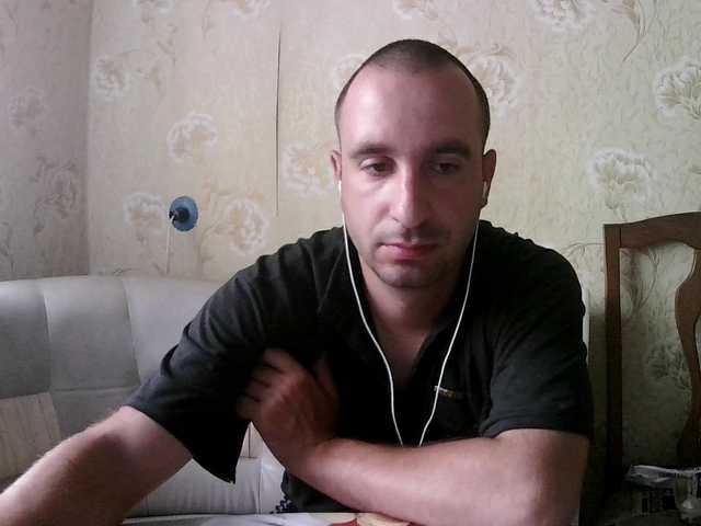 Live sex webcam photo for Godistime1994 #291540258