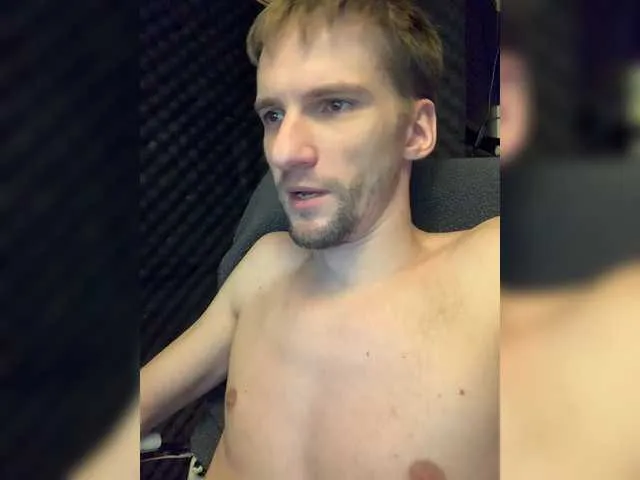 Live sex webcam photo for Gokruoy #273837808