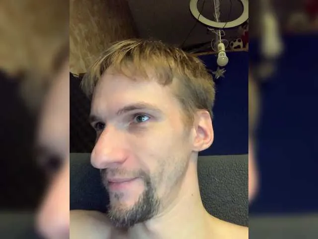 Live sex webcam photo for Gokruoy #273915265