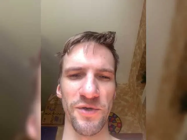 Live sex webcam photo for Gokruoy #274010348