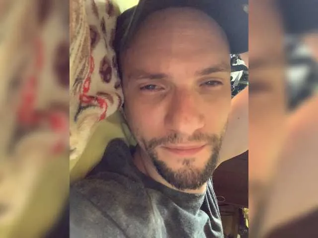 Live sex webcam photo for Gokruoy #274175686