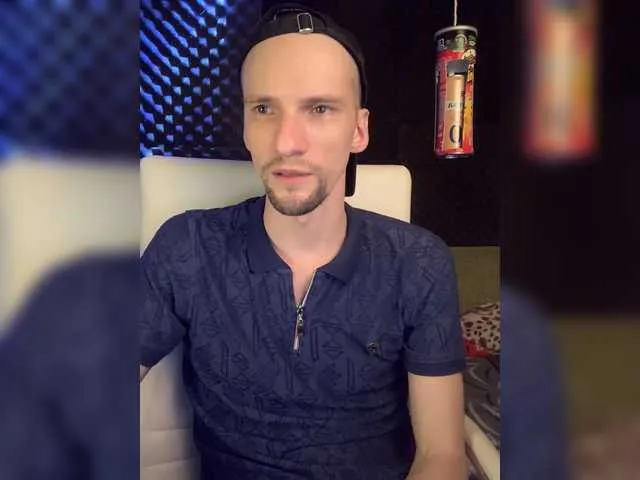 Live sex webcam photo for Gokruoy #274283246