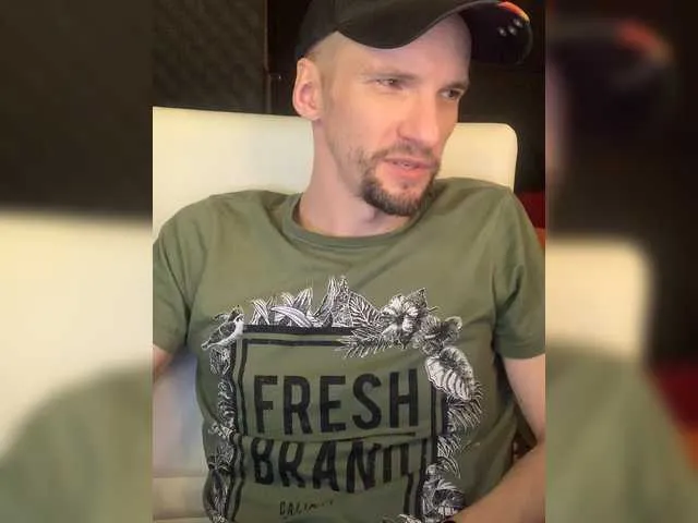 Live sex webcam photo for Gokruoy #274387151