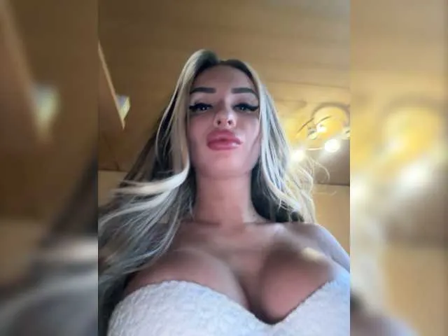 Live sex webcam photo for GoldPussy69 #276708953