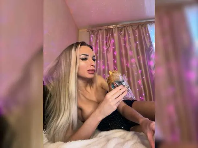 Live sex webcam photo for GoldPussy69 #277004654