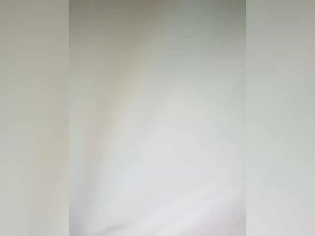 Live sex webcam photo for GoldPussy69 #292121938