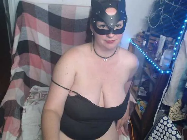 Live sex webcam photo for GoldenFisha #291585875