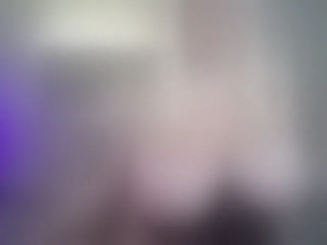 Live sex webcam photo for GoldenLilly #292637157