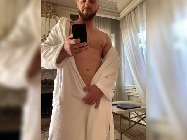 Live sex webcam photo for Goldxxxshoy #273251583