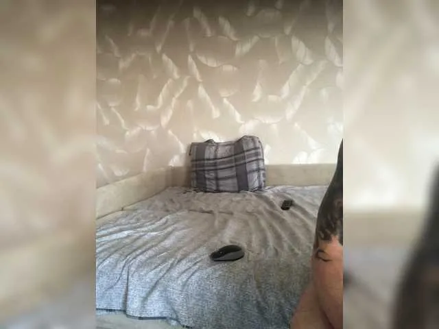 Live sex webcam photo for Goldxxxshoy #273663868