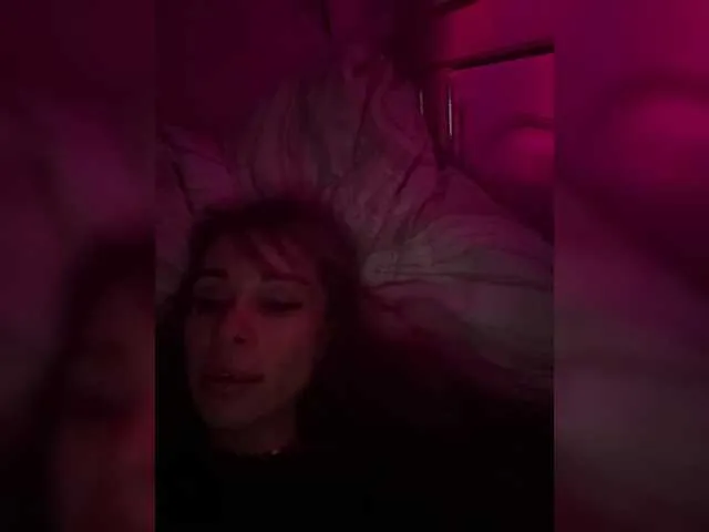 Live sex webcam photo for GoodGirl777 #291773659