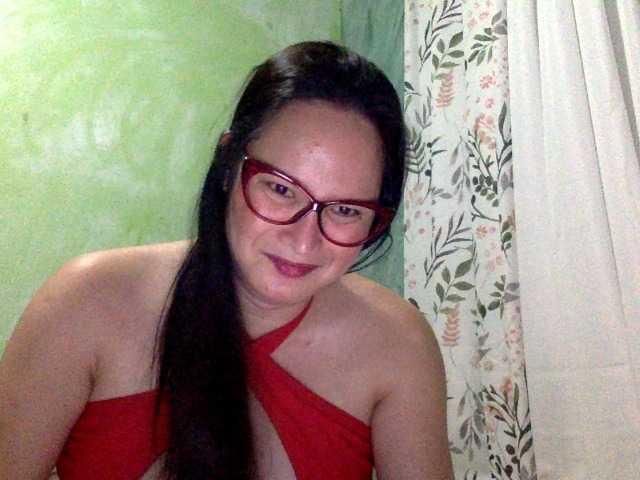 Live sex webcam photo for GorgeousHearty #290334710