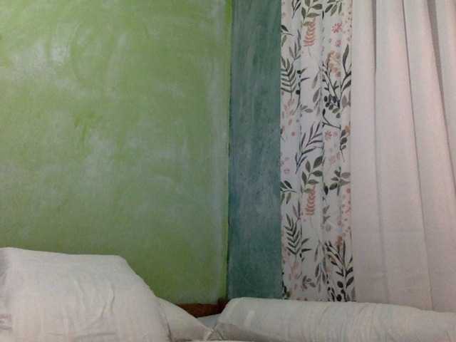 Live sex webcam photo for GorgeousHearty #290358551