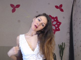 Live sex webcam photo for GorgeousVi #197905436