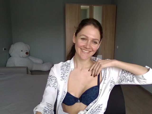 Live sex webcam photo for GorgeousVivi #273525835