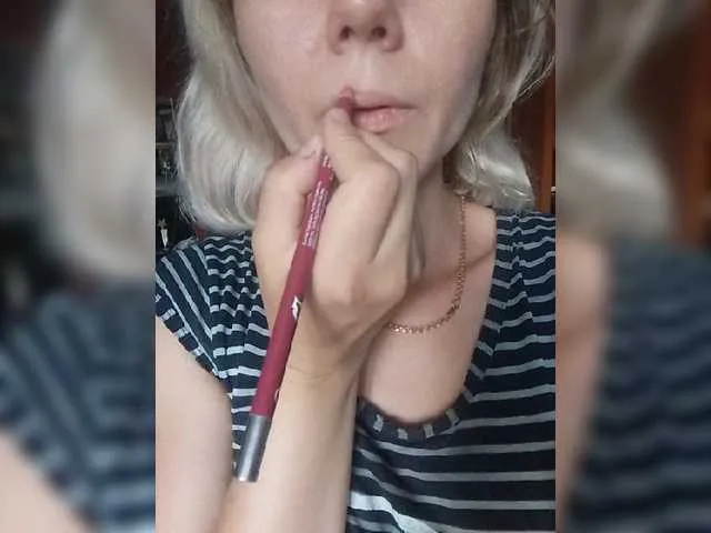 Live sex webcam photo for GortensiaMone #275782766