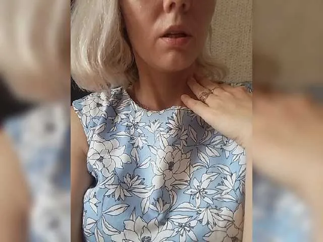 Live sex webcam photo for GortensiaMone #275948193