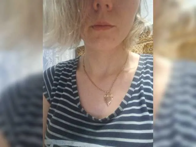 Live sex webcam photo for GortensiaMone #277358068