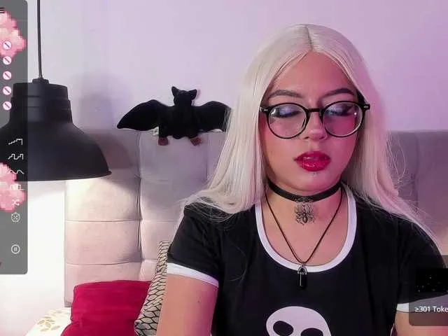 Live sex webcam photo for Goth-Astartea #276187877