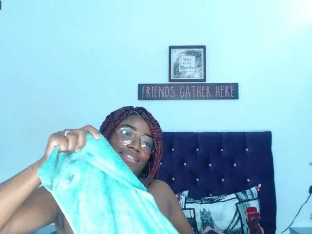 Live sex webcam photo for GraceMacey #276212566