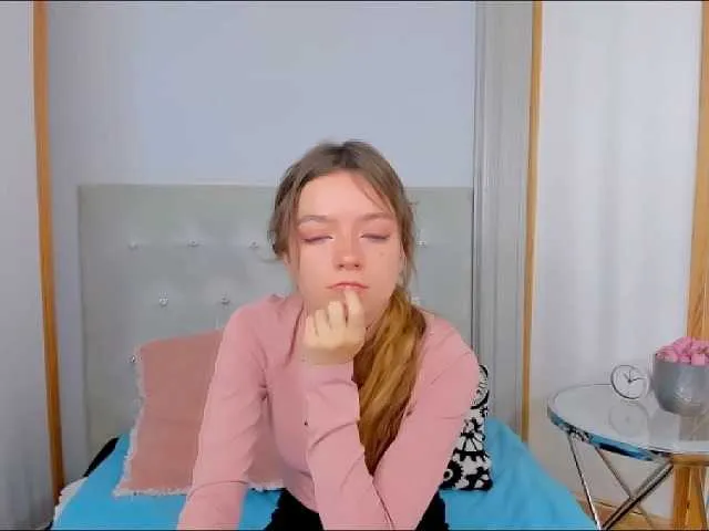 Live sex webcam photo for GraceShow #276472922