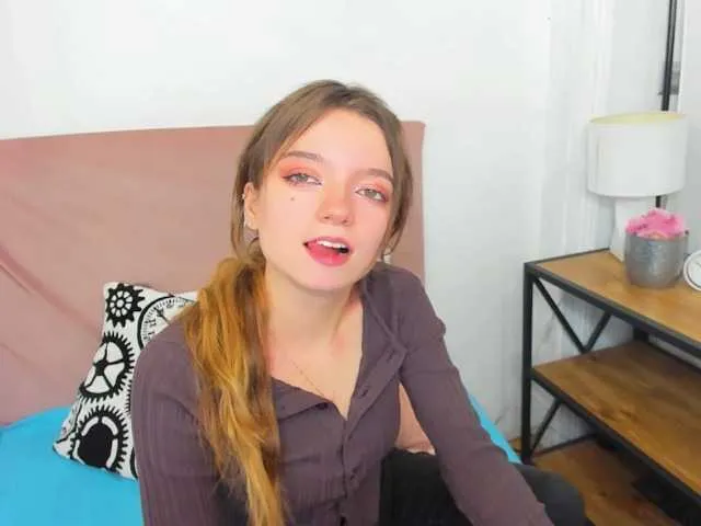 Live sex webcam photo for GraceShow #276507783