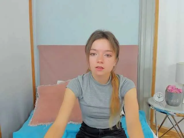 Live sex webcam photo for GraceShow #276551741