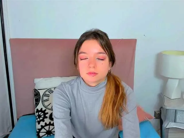 Live sex webcam photo for GraceShow #276605966