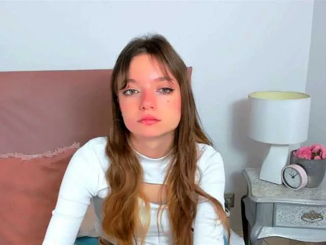 Live sex webcam photo for GraceShow #277004042