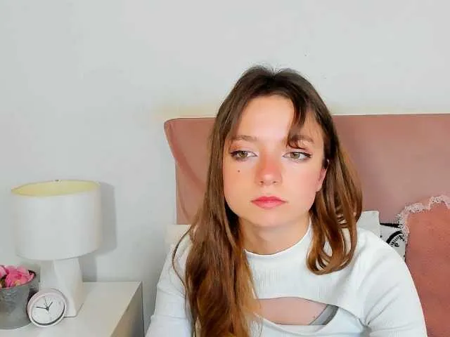 Live sex webcam photo for GraceShow #277005729