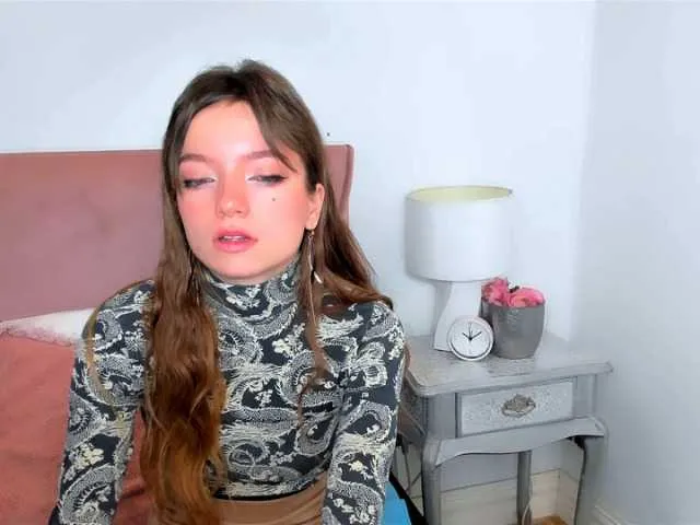 Live sex webcam photo for GraceShow #277035670