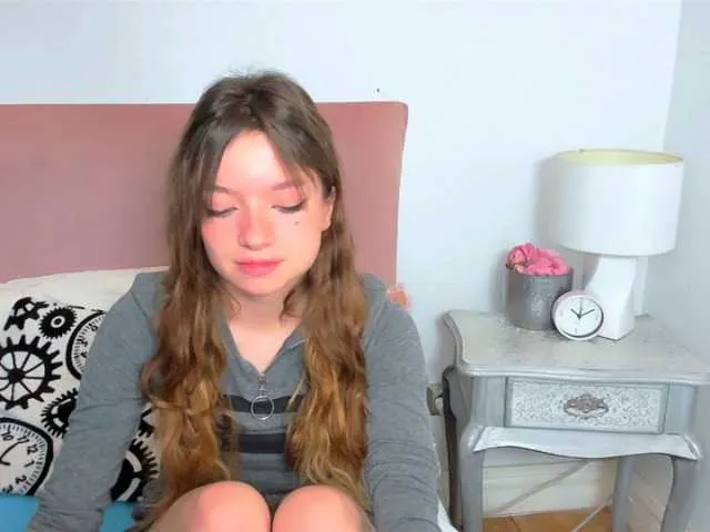 Live sex webcam photo for GraceShow #277077026