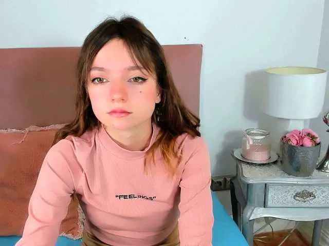 Live sex webcam photo for GraceShow #277110345