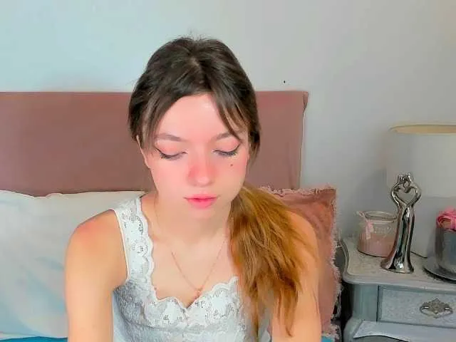 Live sex webcam photo for GraceShow #277144577