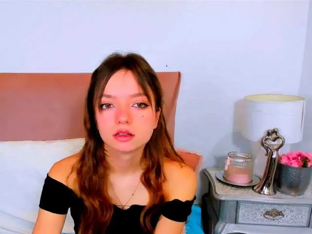 Live sex webcam photo for GraceShow #277165298