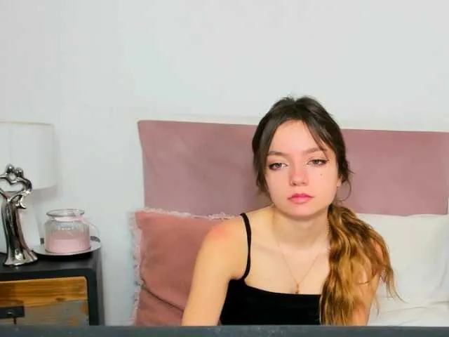 Live sex webcam photo for GraceShow #277172048
