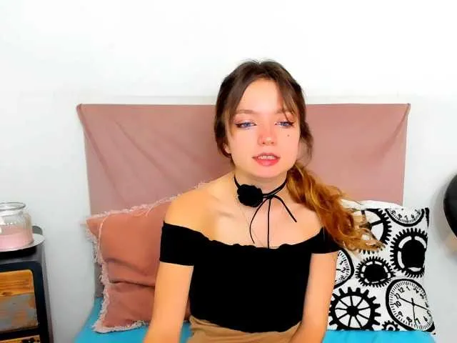 Live sex webcam photo for GraceShow #277222422