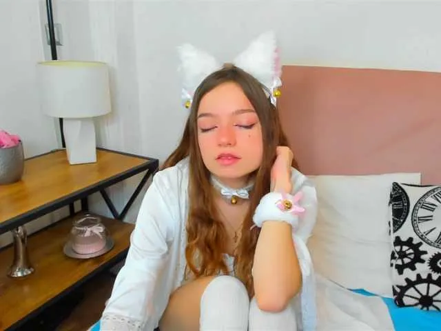 Live sex webcam photo for GraceShow #277310853