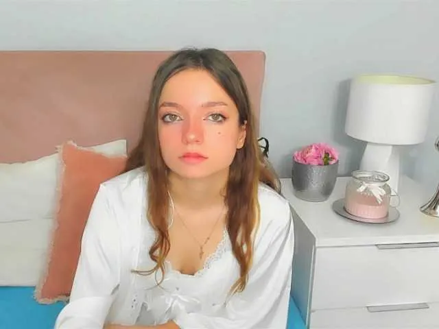 Live sex webcam photo for GraceShow #277325438