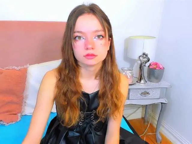 Live sex webcam photo for GraceShow #277373383