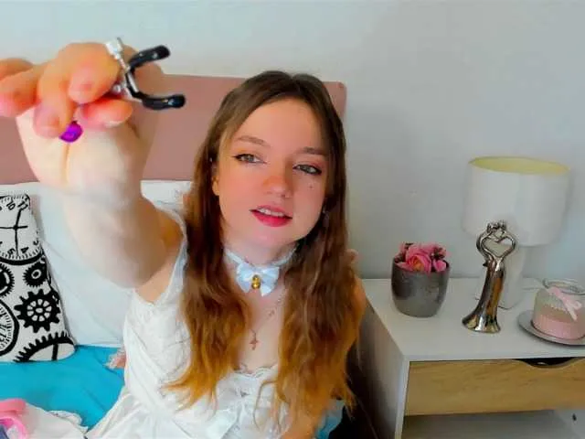 Live sex webcam photo for GraceShow #277414167